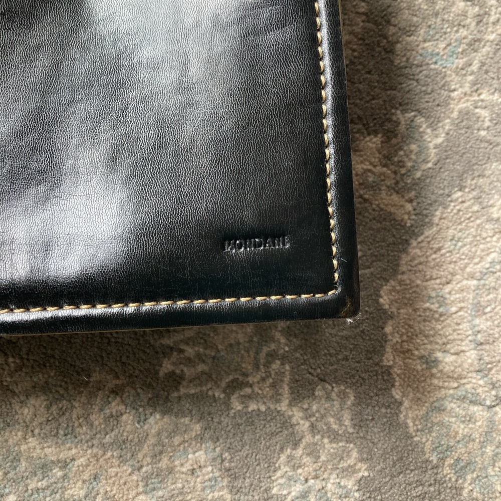 EUC Mondani black leather shoulder bag. Cute stylish bag - Picture 5 of 8